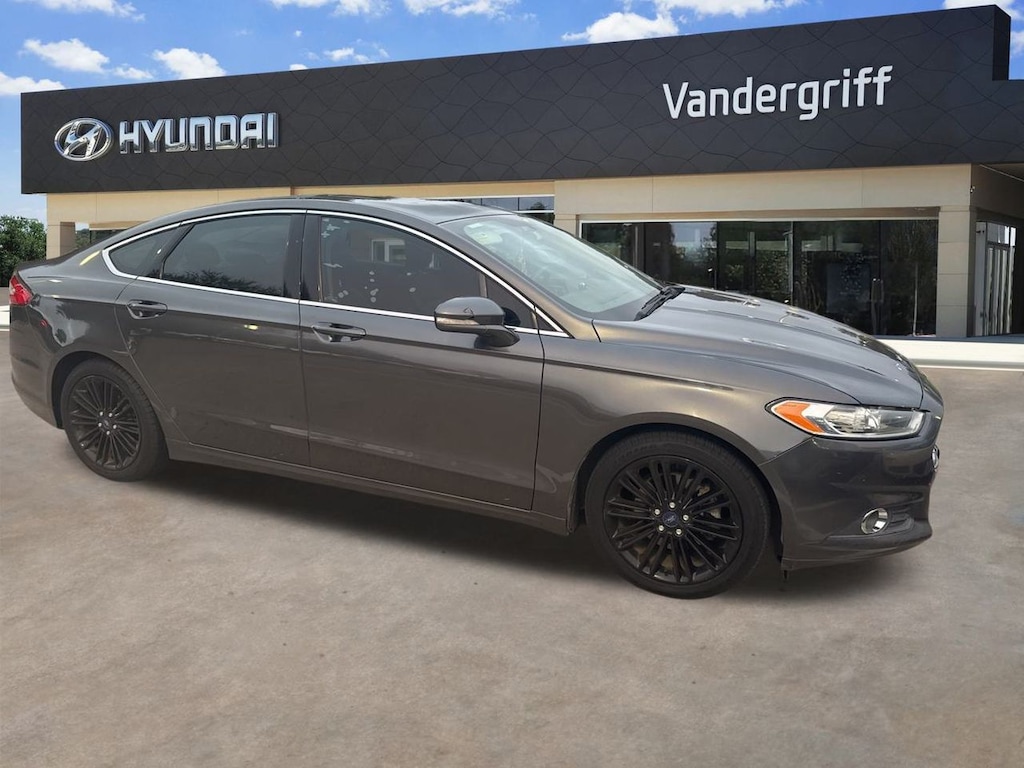 Used 2015 Ford Fusion SE Sedan