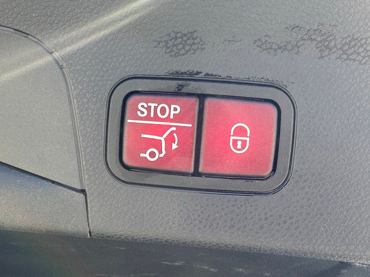 Used 2023 Nautical Blue Metallic Mercedes-Benz GLC 300 Coupe 4matic® image 17