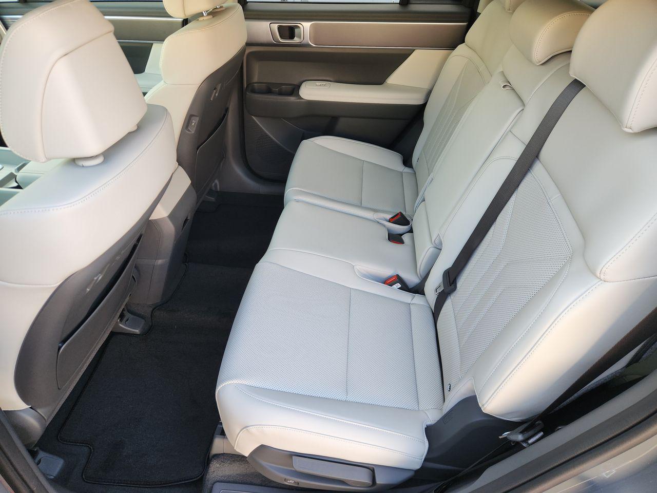 New 2027 Hampton Gray Hyundai SEL FWD image 28