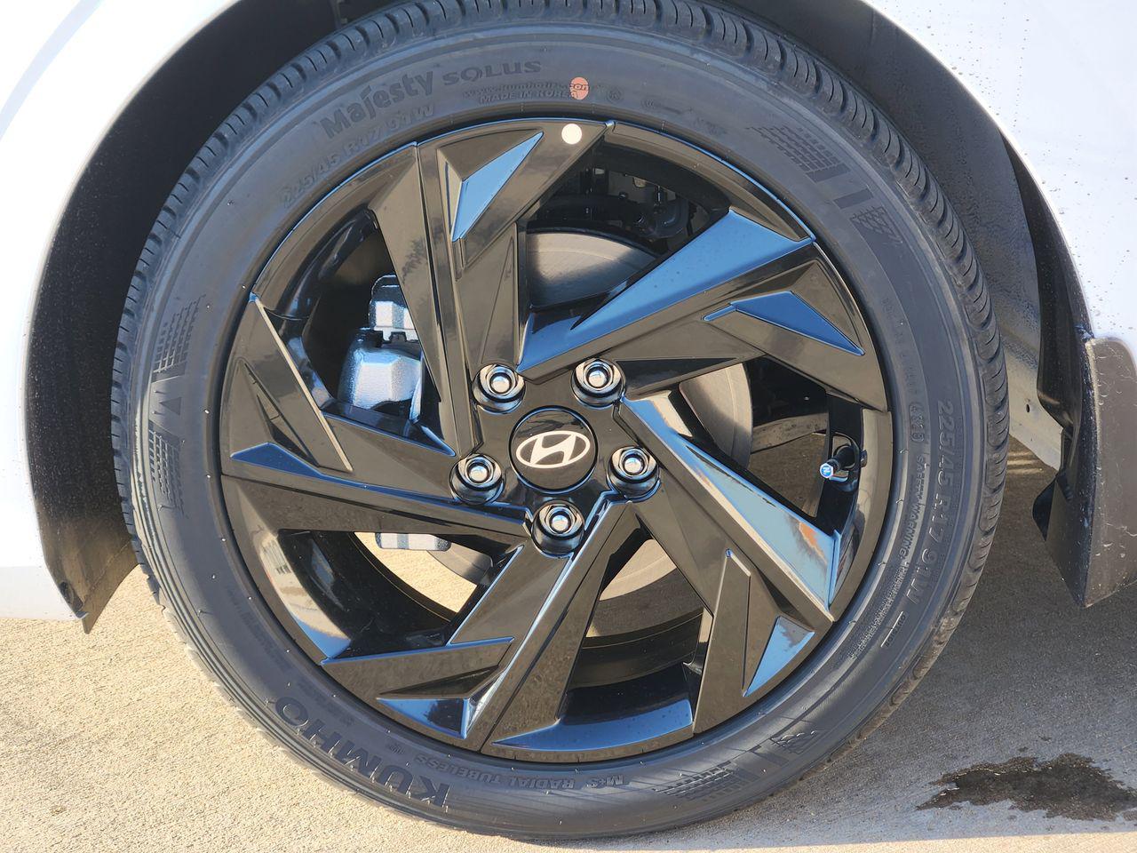 New 2026 W6H White Hyundai SEL Sport image 7