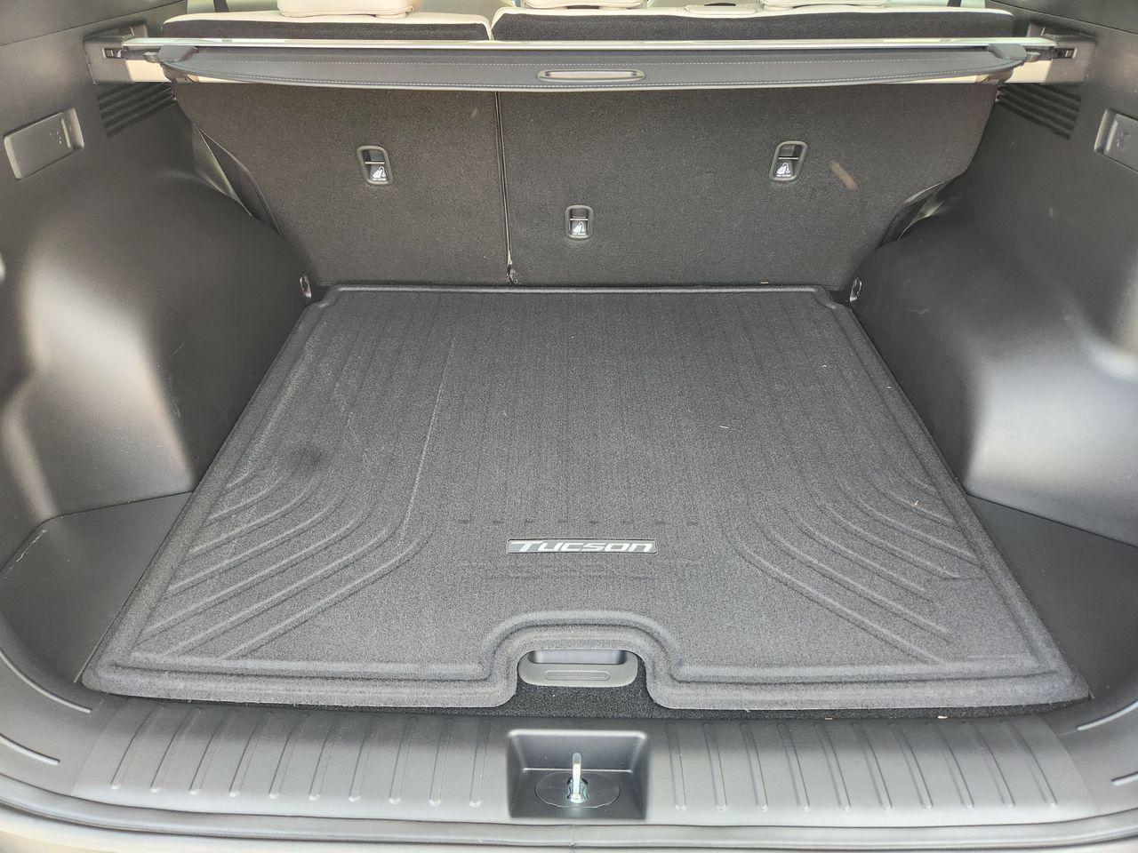 New 2026 W6H White Hyundai SEL Premium FWD image 31