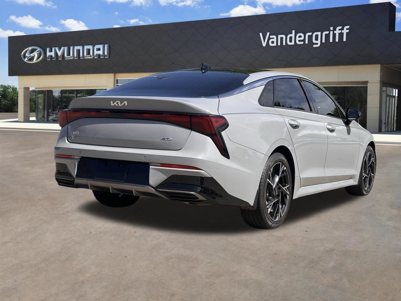 Used 2025 Wolf Gray Kia GT-Line image 12