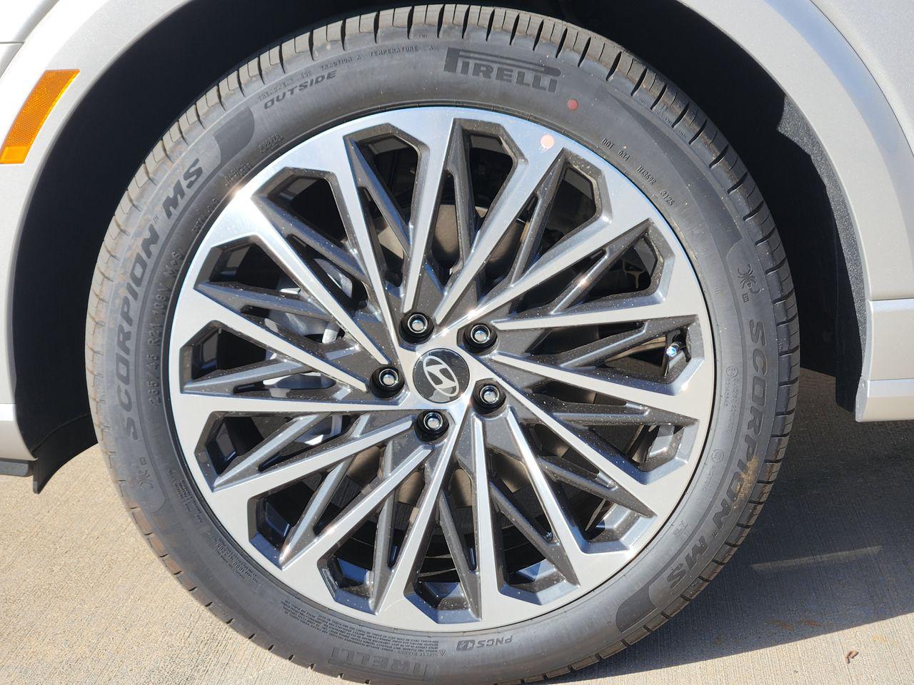 New 2026 T2X Silver Hyundai Calligraphy FWD image 7