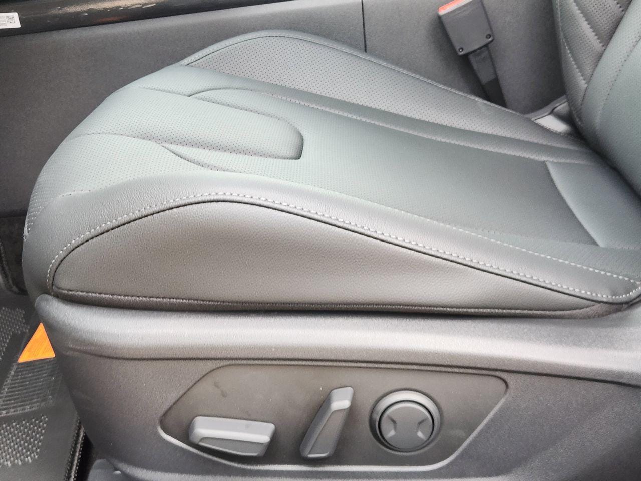 New 2026 Ecotronic Gray Hyundai Limited image 25