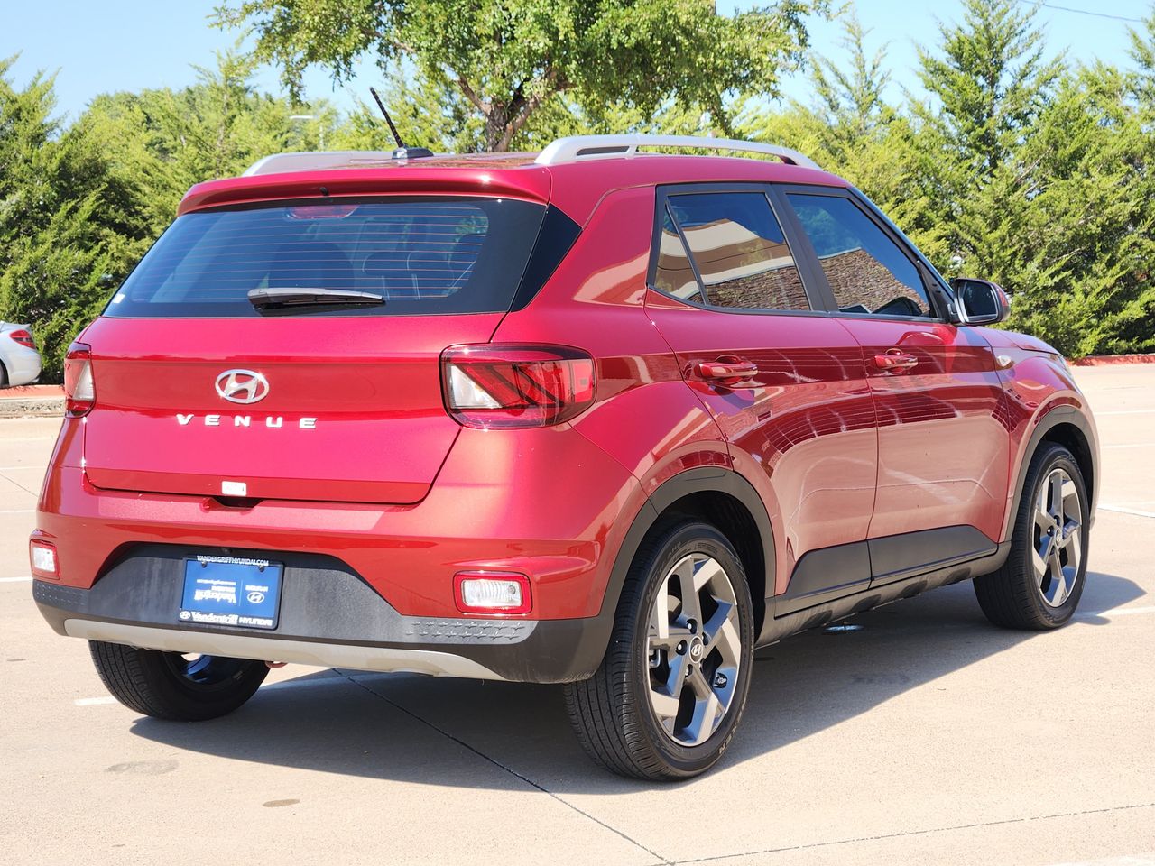 Used 2024 Ultimate Red Hyundai Limited image 4