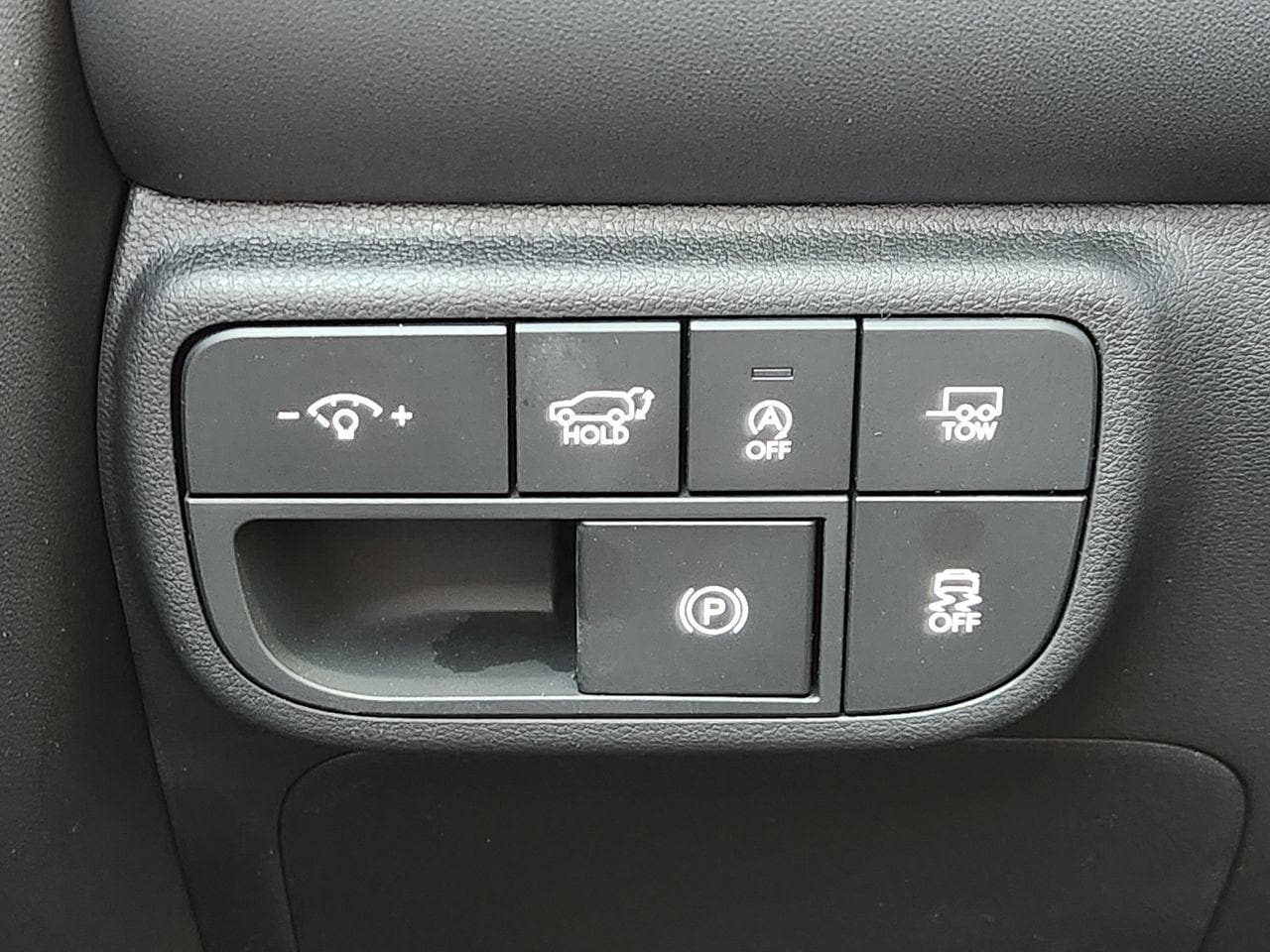 New 2026 WC9 White Hyundai SEL FWD image 20