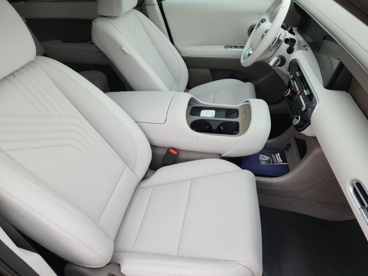 New 2026 Abyss Black Pearl Hyundai SEL 7P image 11