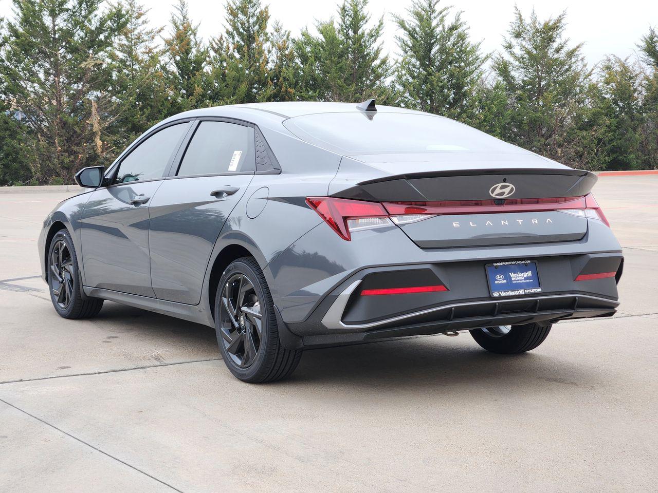 New 2026 PE2 Gray Hyundai SEL Sport image 3