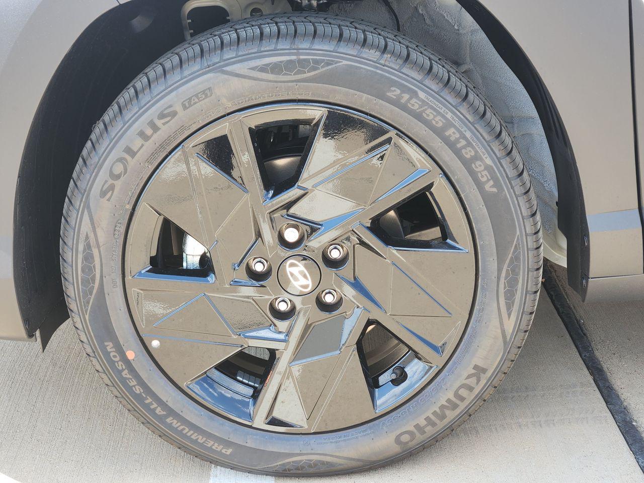 New 2027 Atlas White Hyundai SEL Sport FWD image 7