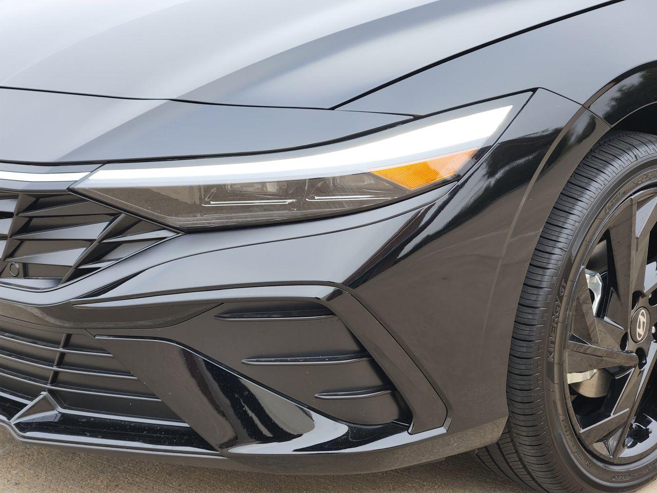 New 2026 A2B Black Hyundai SEL Sport Premium image 6