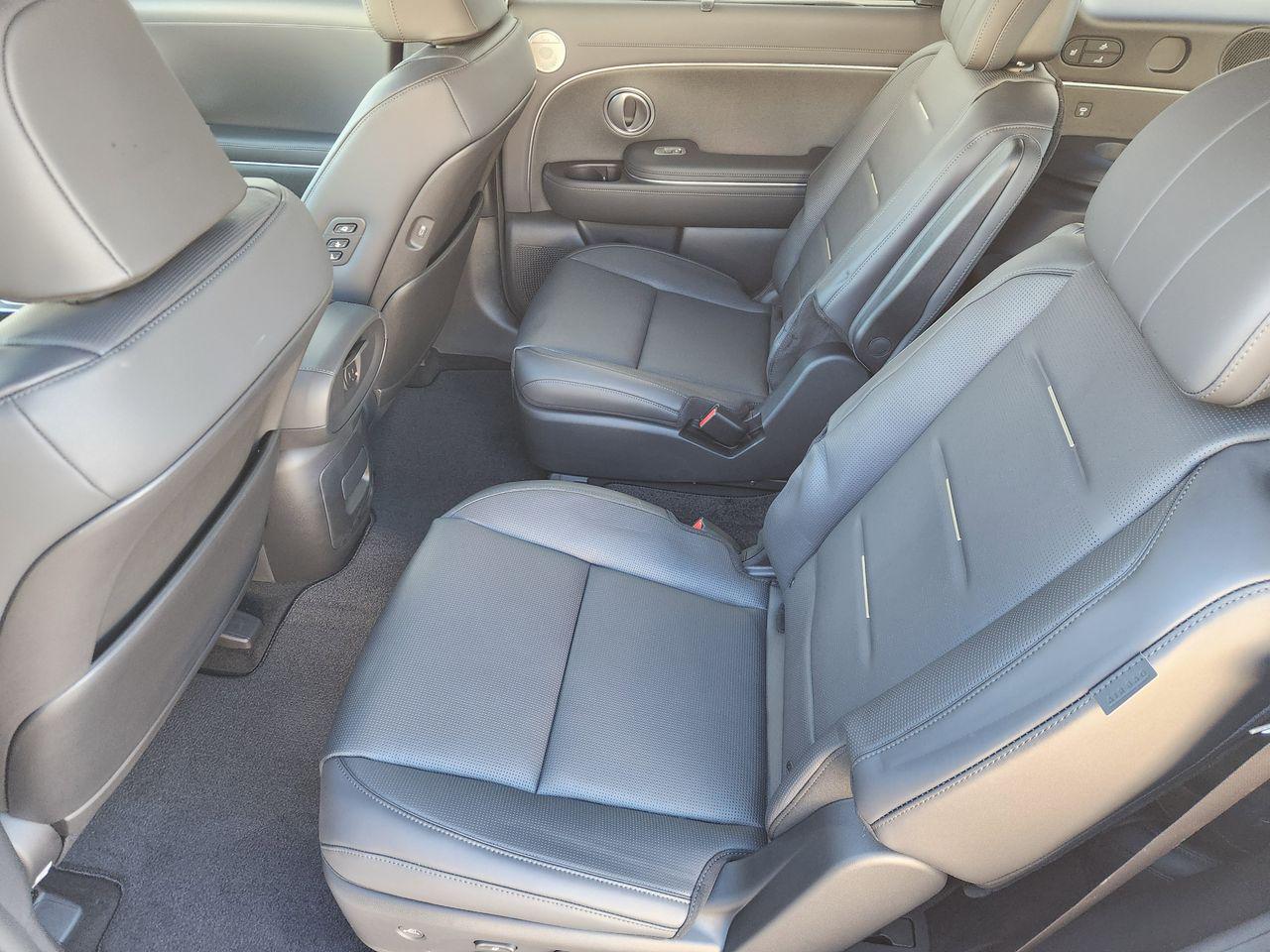 New 2026 WC9 White Hyundai Calligraphy FWD image 27