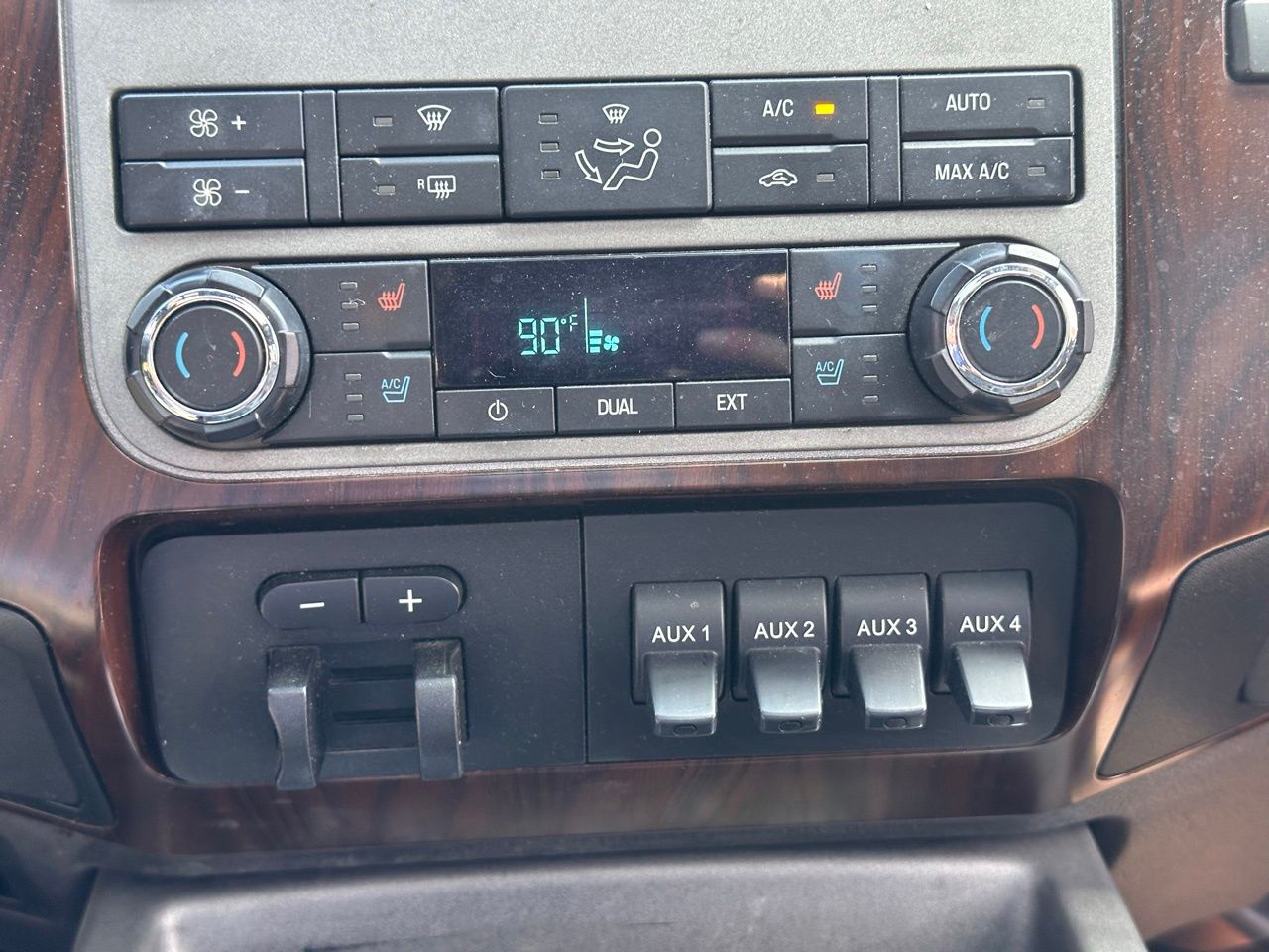 Used 2012 Tuxedo Black Ford Lariat image 32