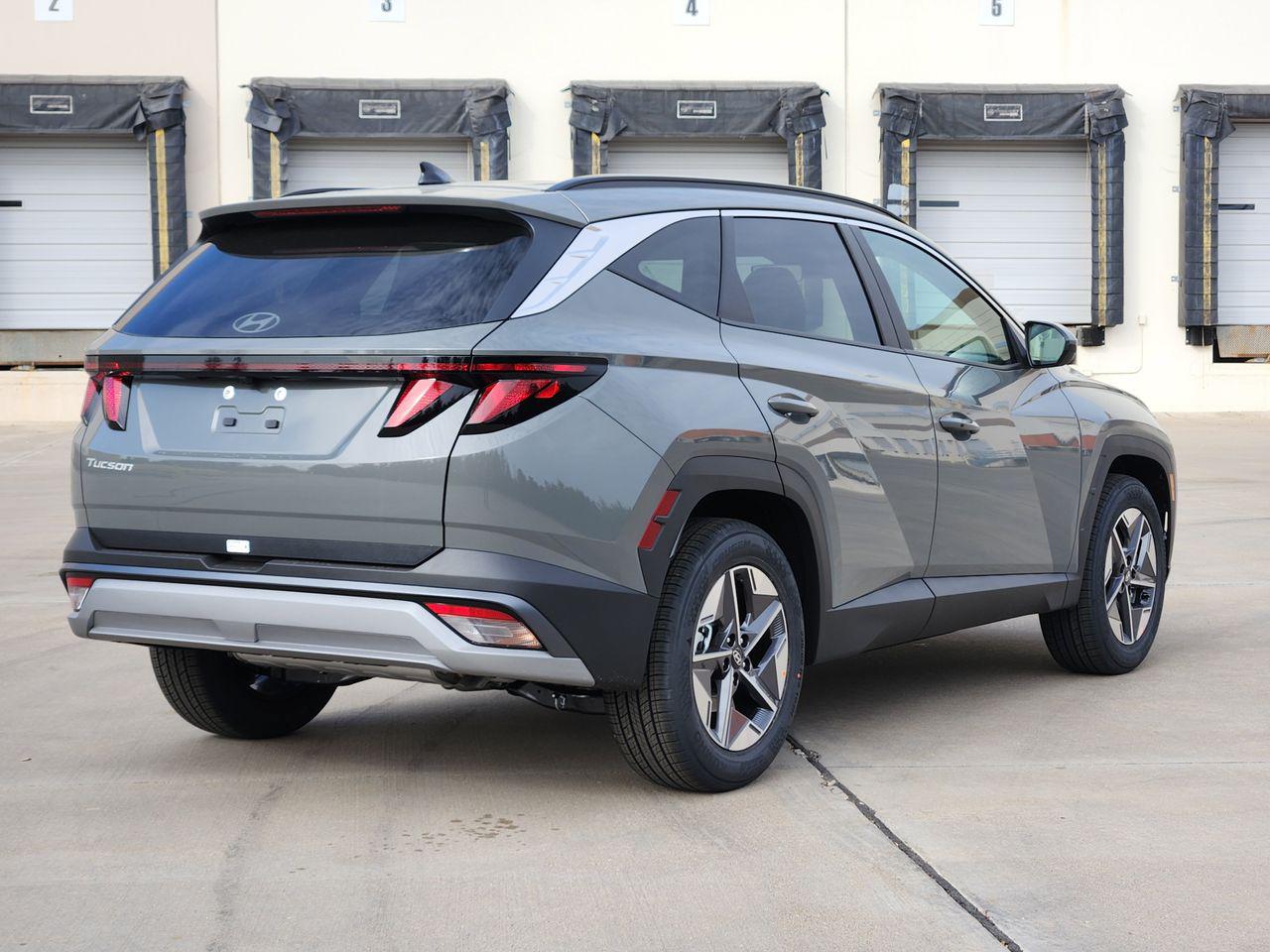 New 2026 Hampton Gray Hyundai SEL FWD image 4