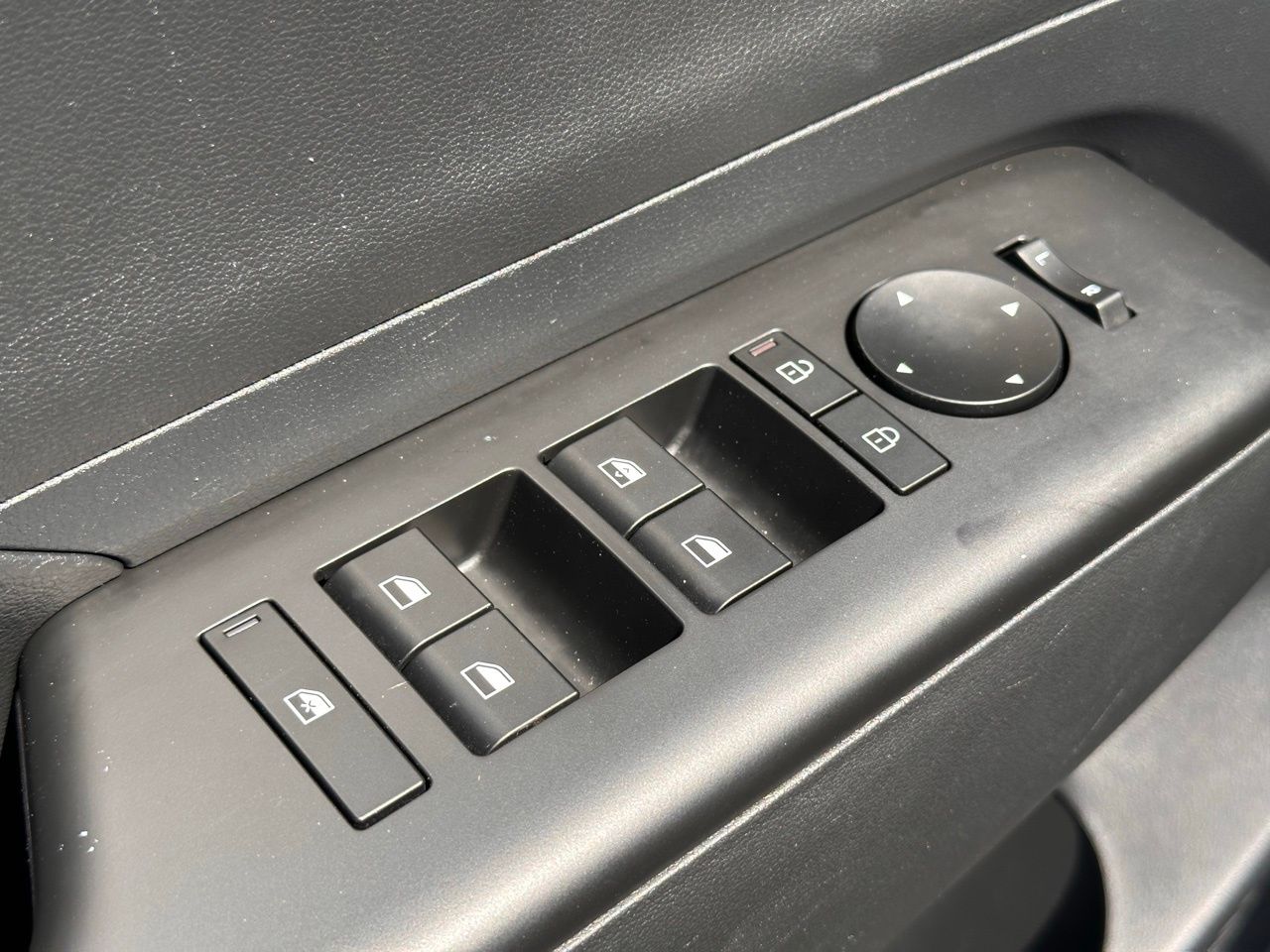 Certified Used 2024 Denim Blue Pearl Hyundai SE image 20