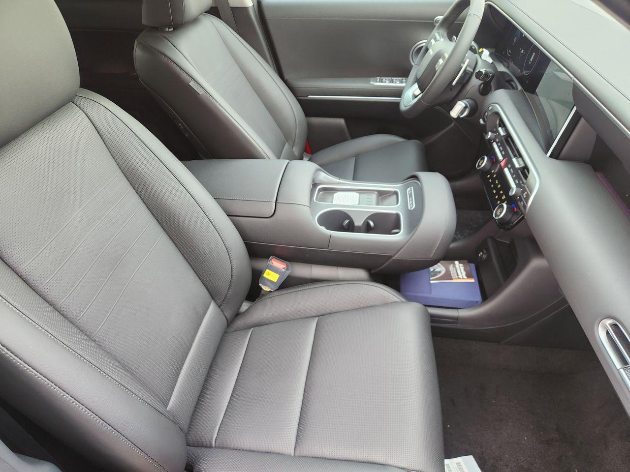 New 2026 Titan Charcoal Pearl Hyundai Limited FWD image 10