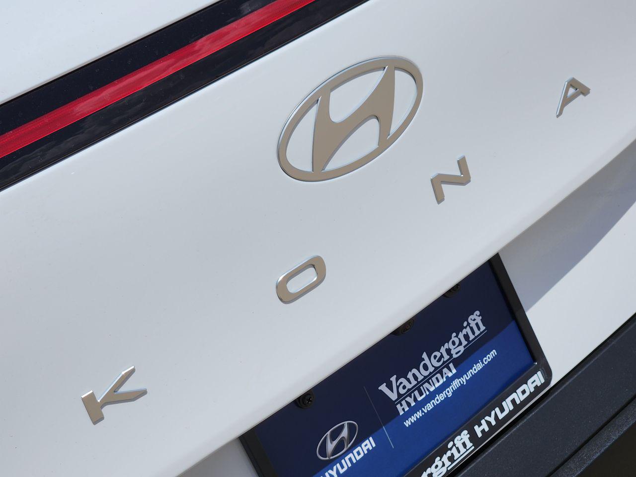 New 2027 Atlas White Hyundai SEL Sport FWD image 8