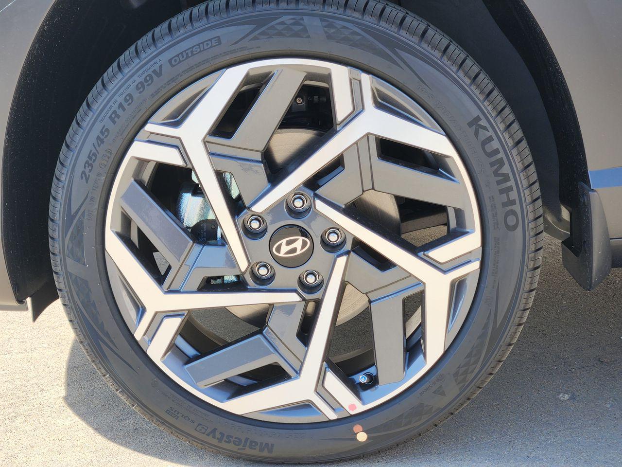 New 2026 Ecotronic Gray Pearl Hyundai SEL Premium AWD image 7