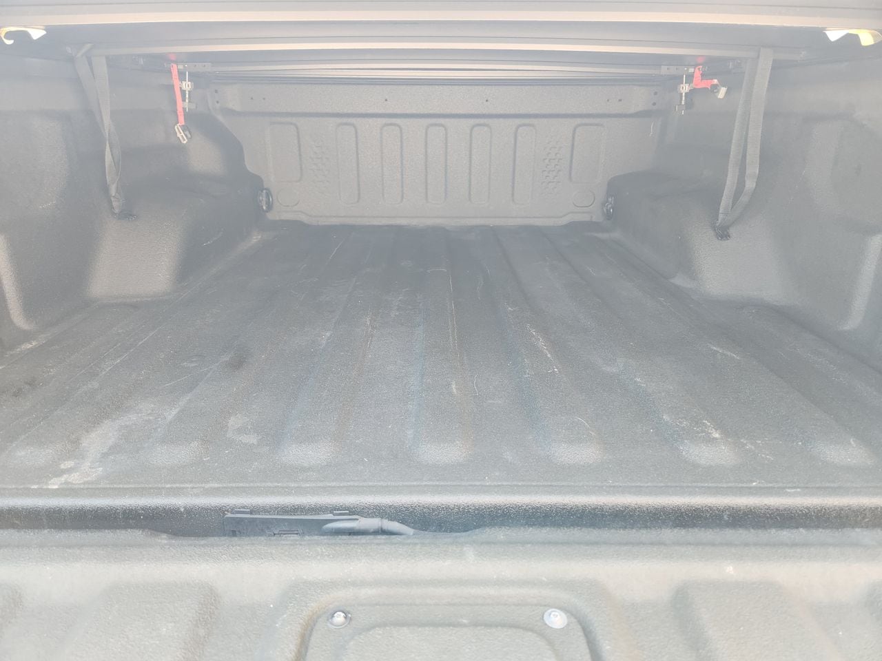 Used 2022 Granite Crystal Jeep Overland image 30