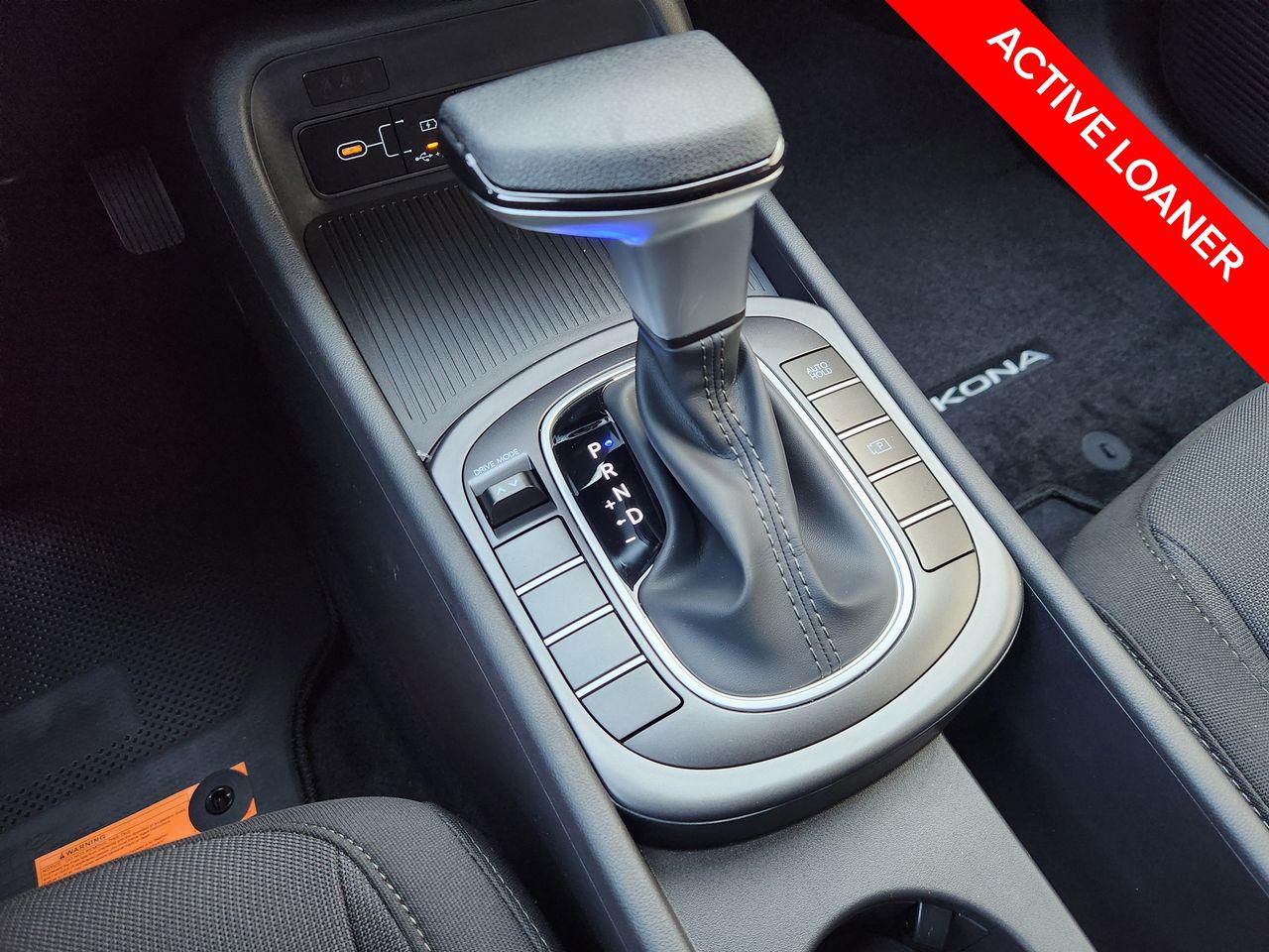 New 2026 SAW White Hyundai SE FWD image 18