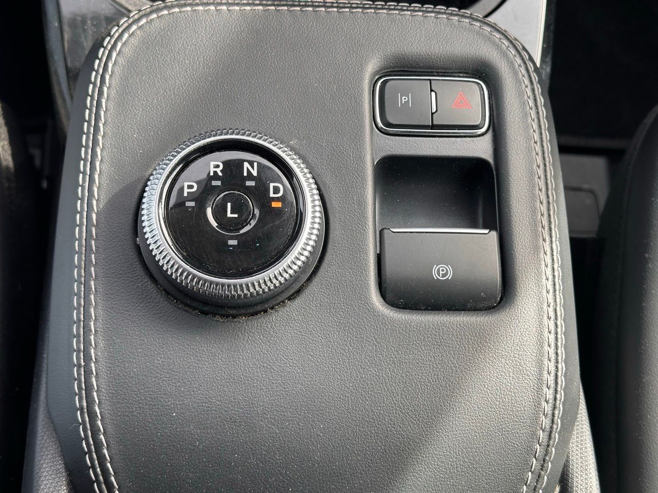 Used 2023 Rapid Red Tinted Ford Premium image 34