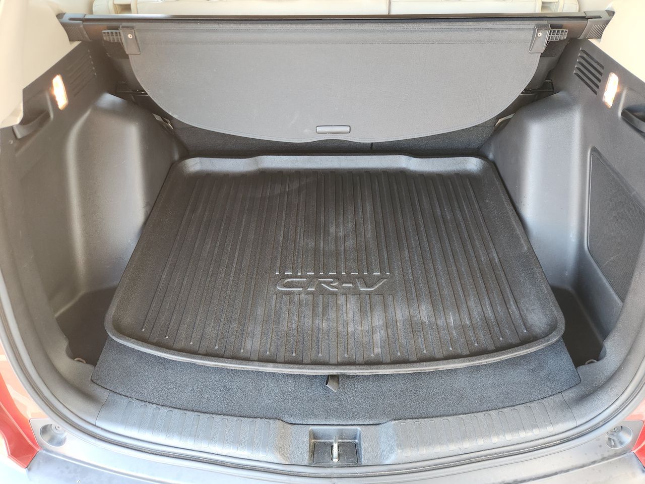 Used 2018 Basque Red Pearl II Honda Touring image 31