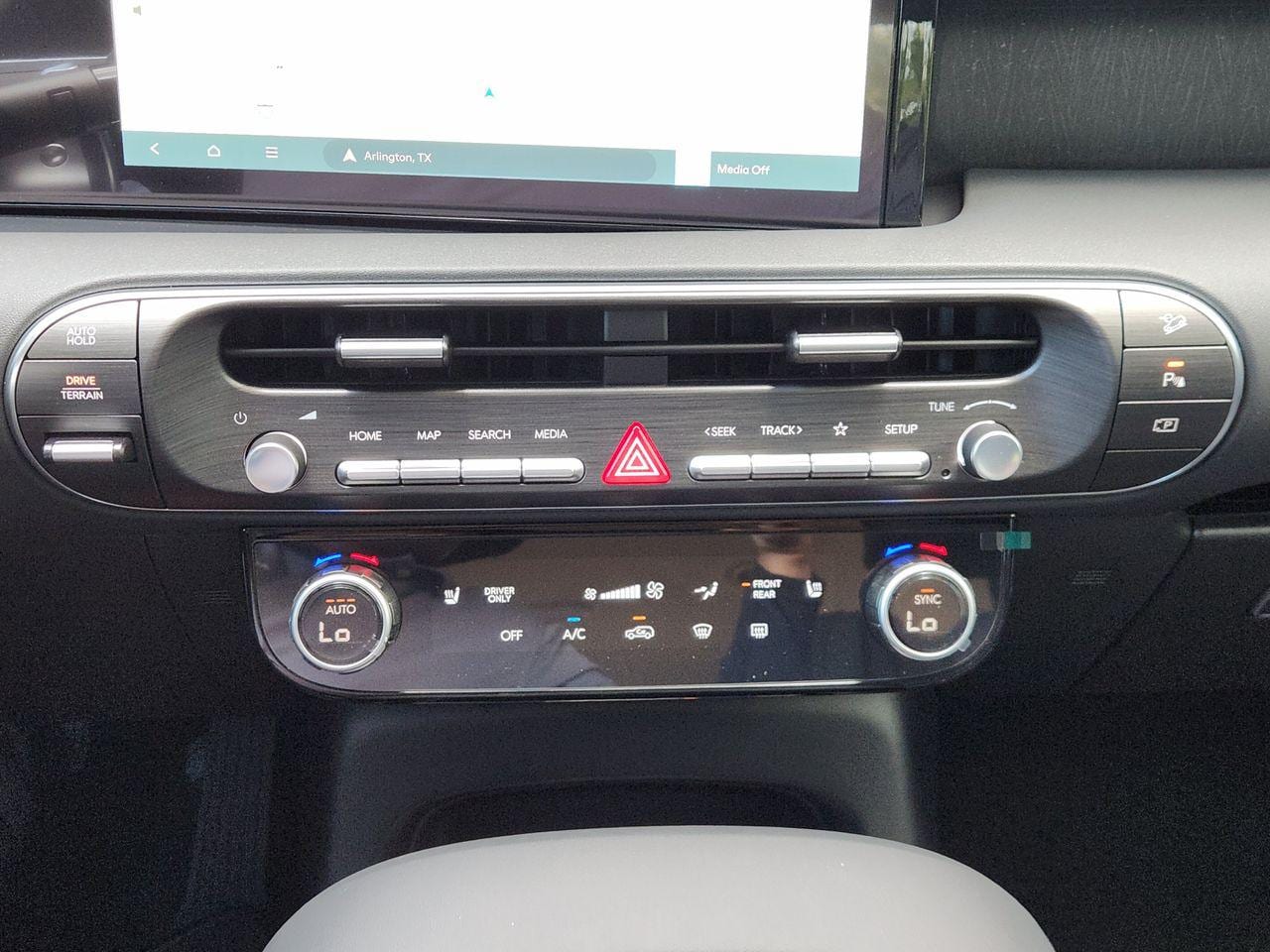 New 2027 Creamy White Pearl Hyundai SEL 7P image 15