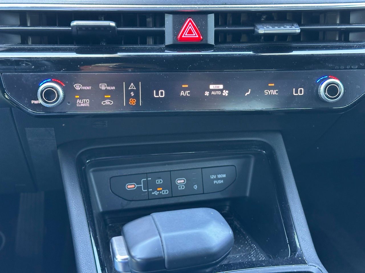 Used 2025 Snow White Pearl Kia GT-Line image 33