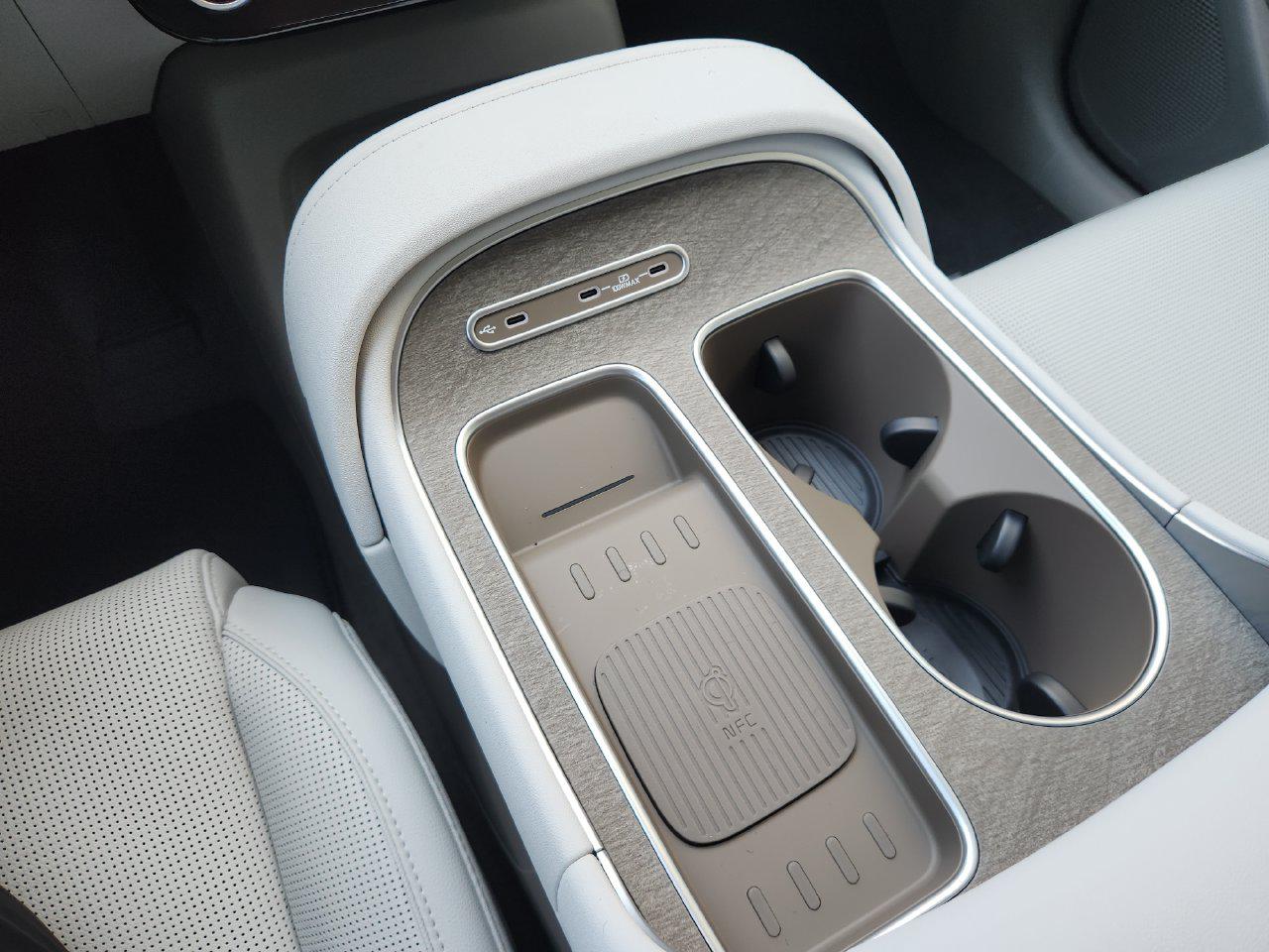 New 2027 Creamy White Pearl Hyundai Limited image 18