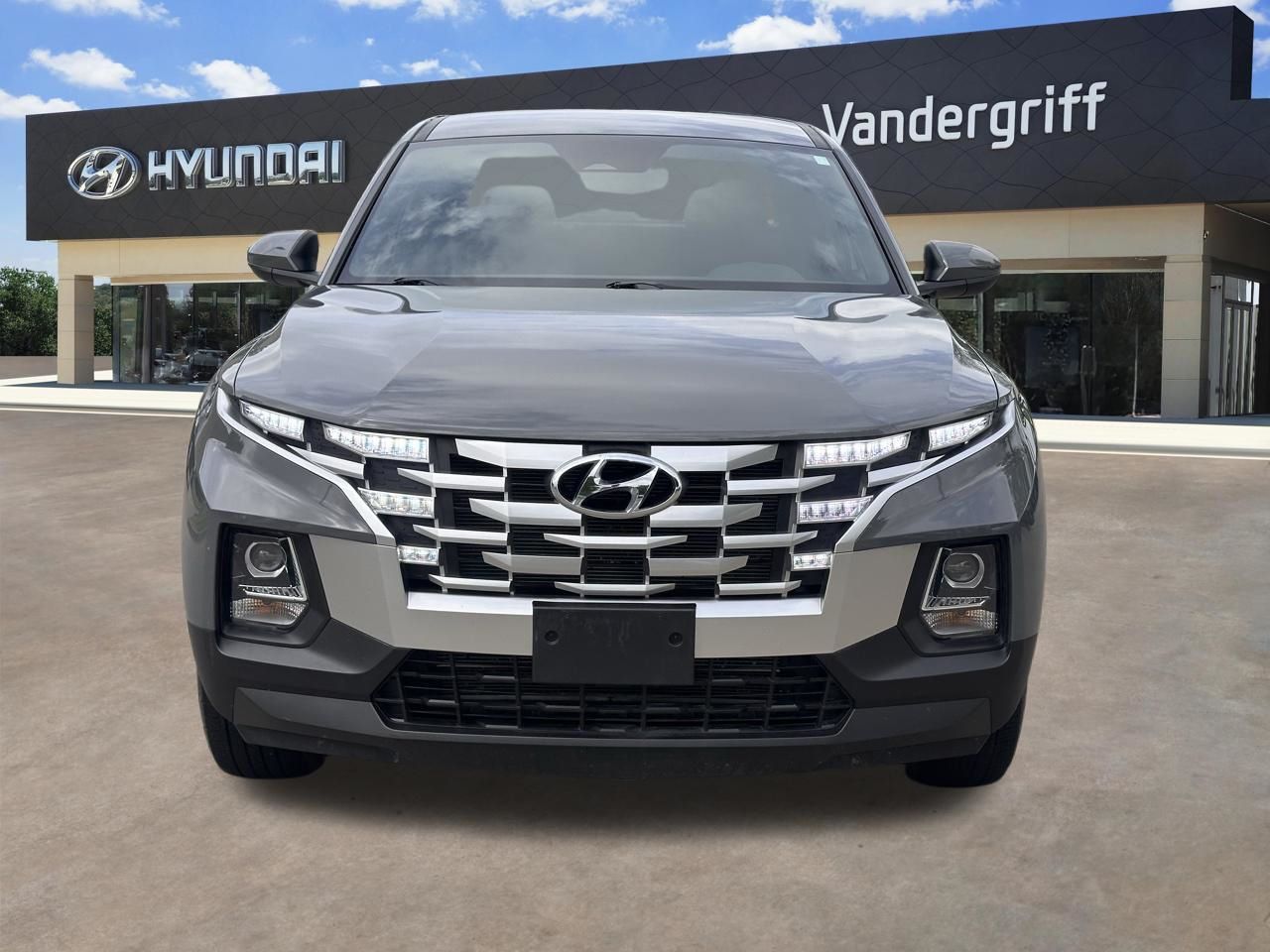 Certified Used 2022 Hampton Gray Hyundai SE image 7