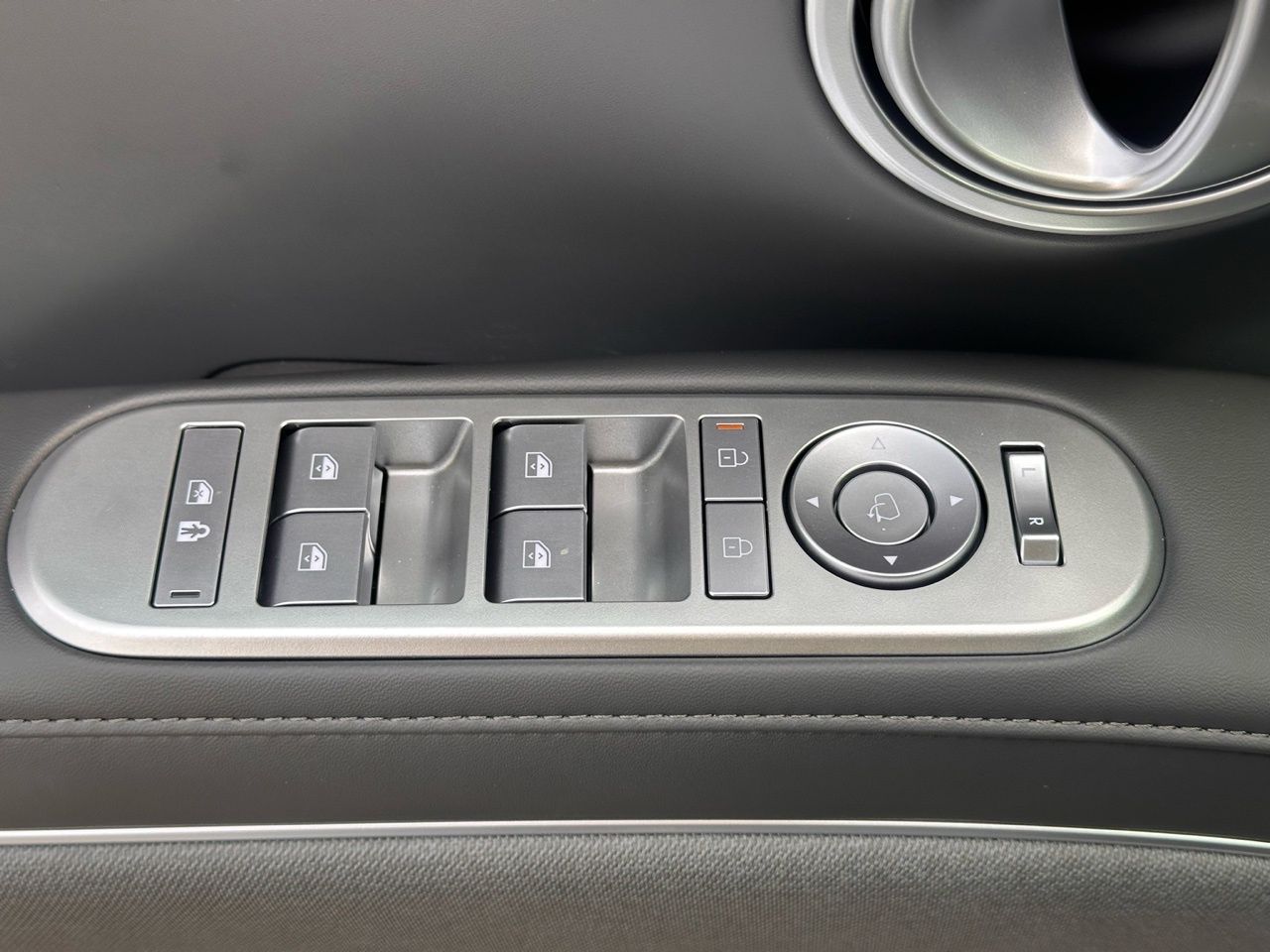 Certified Used 2026 Creamy White Pearl Hyundai Calligraphy image 27