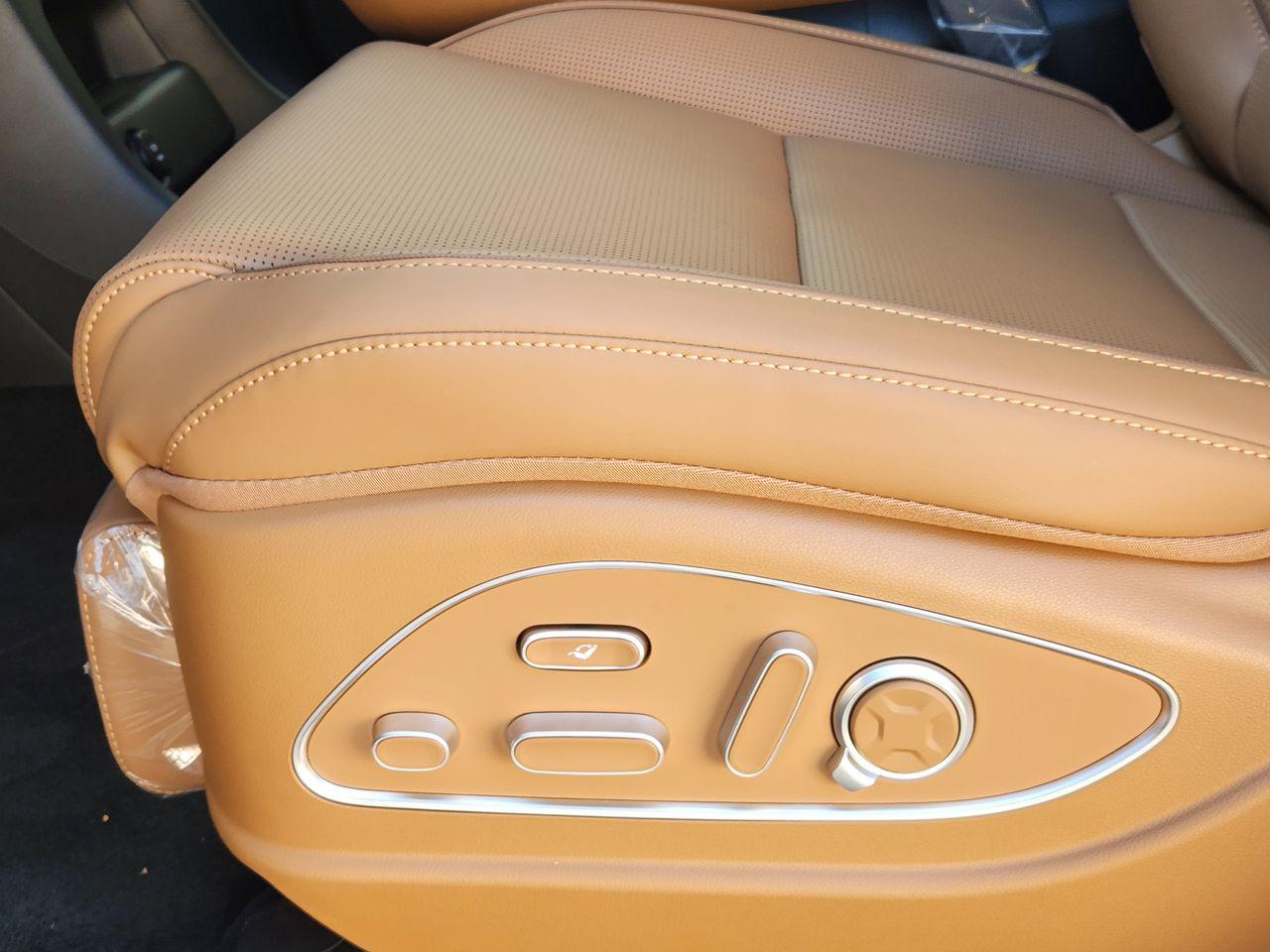 New 2026 Creamy White Pearl Hyundai Calligraphy FWD image 24