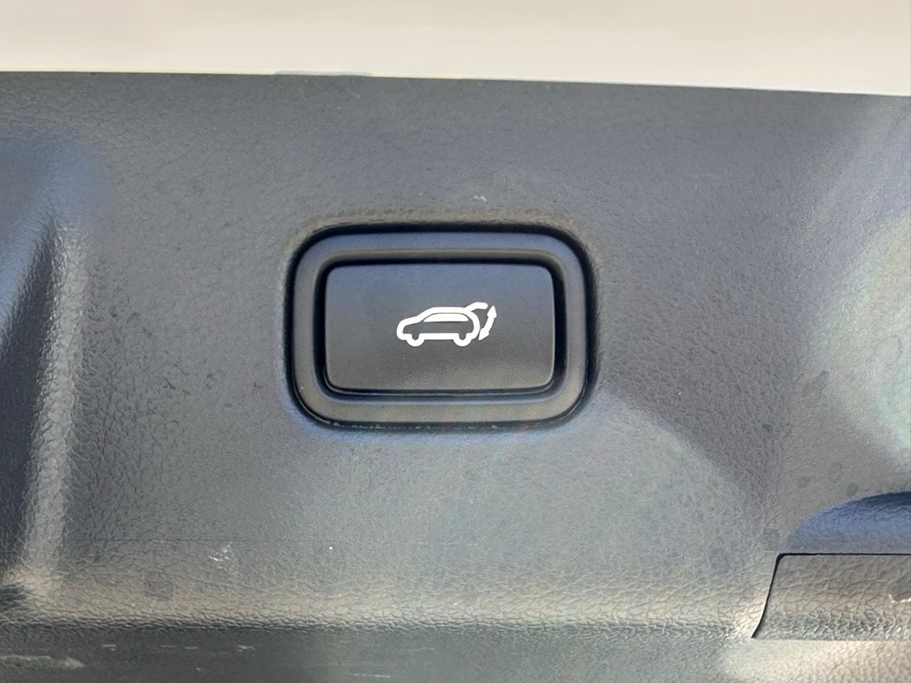 Used 2025 Hyper White Hyundai XRT image 15