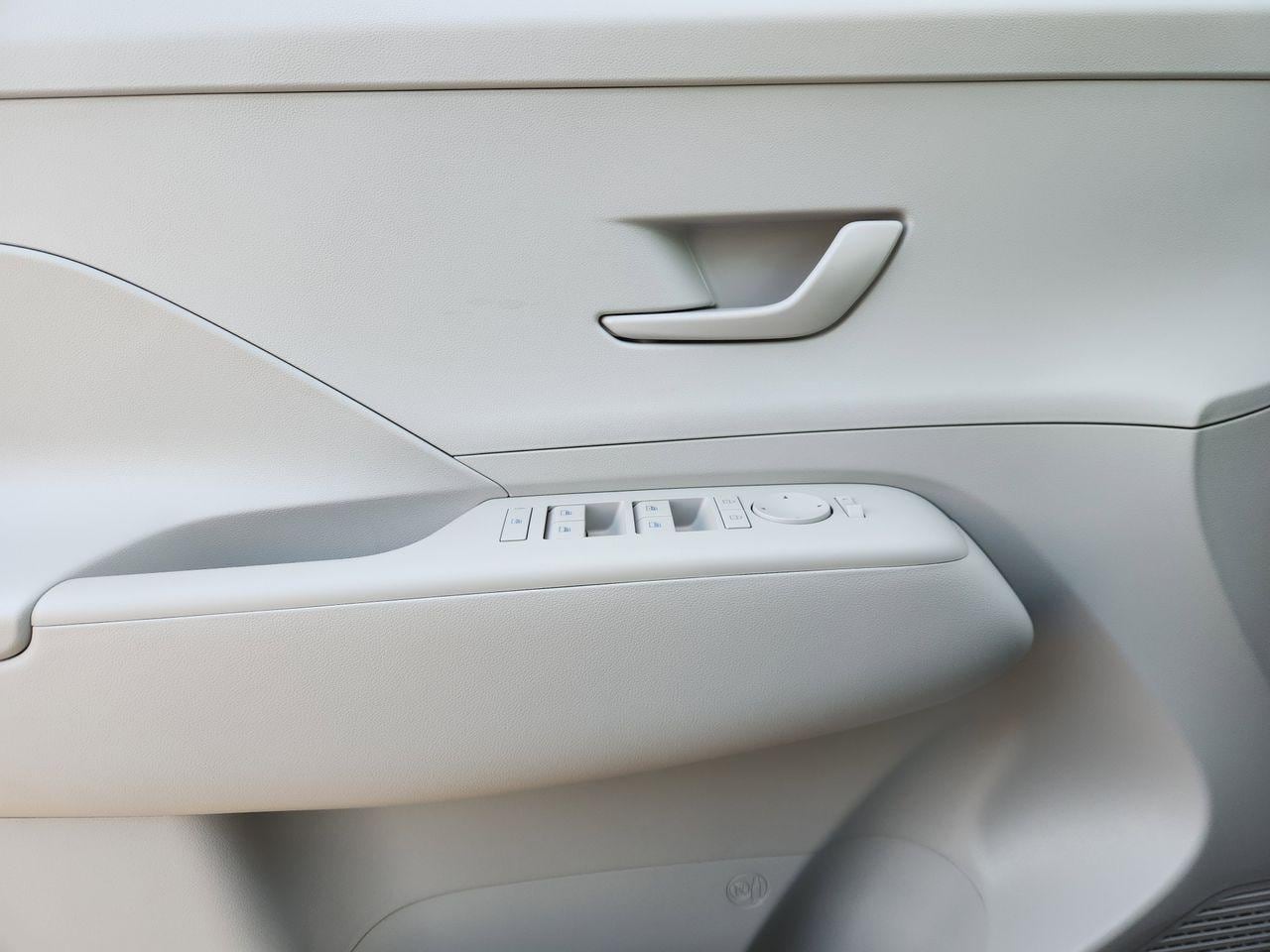 New 2026 SAW White Hyundai SE FWD image 22