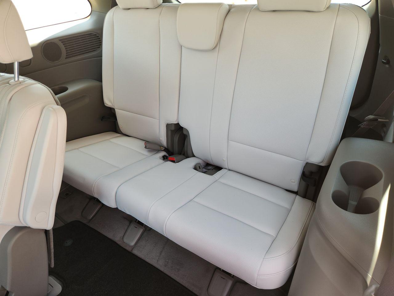 New 2027 Shimmering Silver Hyundai SEL Premium 7P image 31
