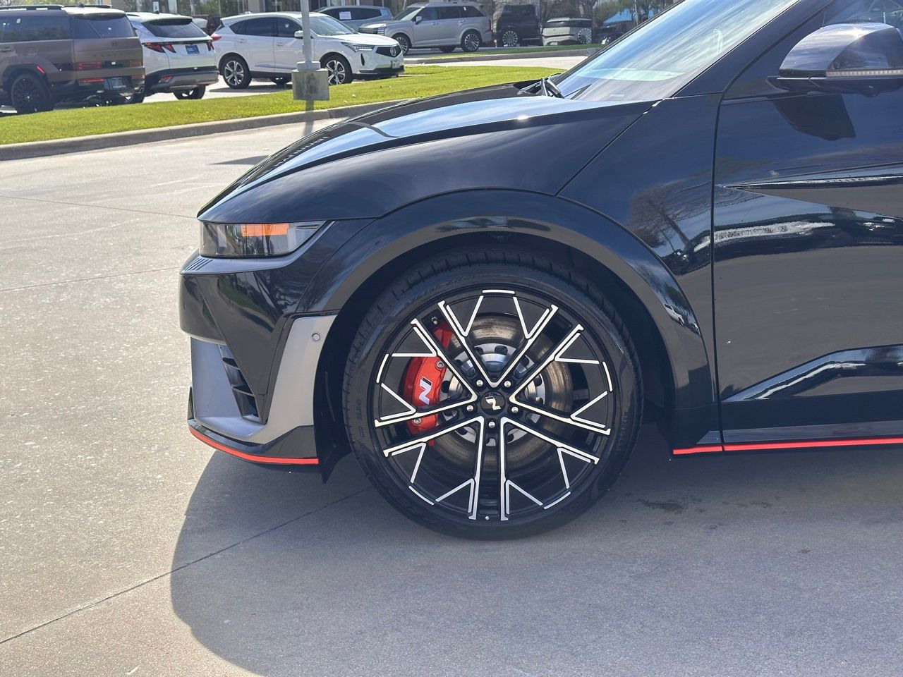 Used 2025 Abyss Black Hyundai Base image 8