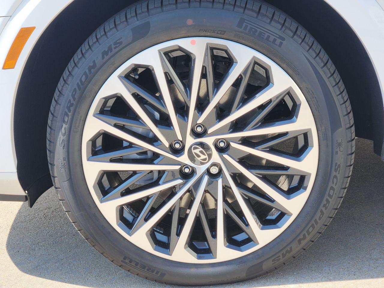 New 2027 Creamy White Pearl Hyundai Calligraphy image 8