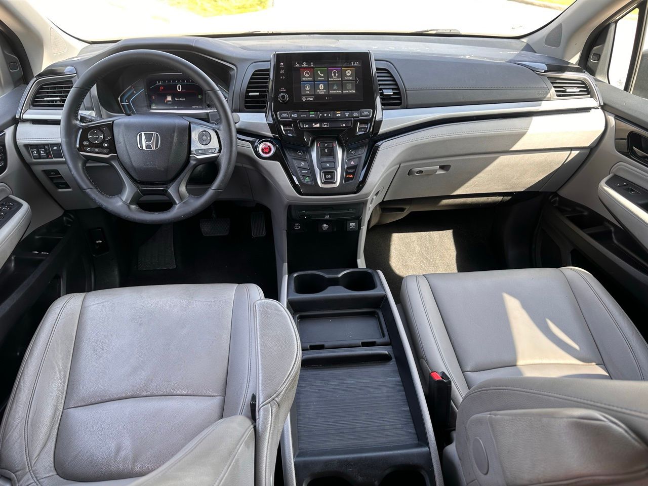 Used 2022 Lunar Silver Metallic Honda Touring image 20