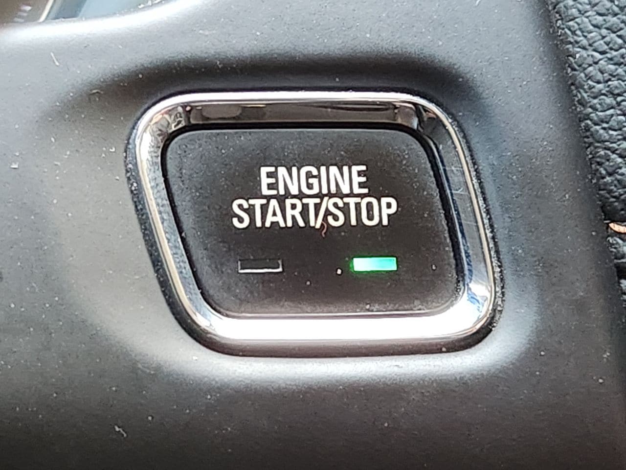 Used 2023 Ultra Blue GMC AT4 image 18