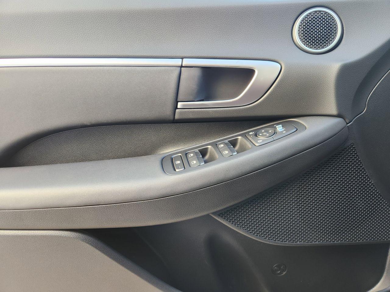 New 2026 Serenity White Hyundai SEL Sport image 23