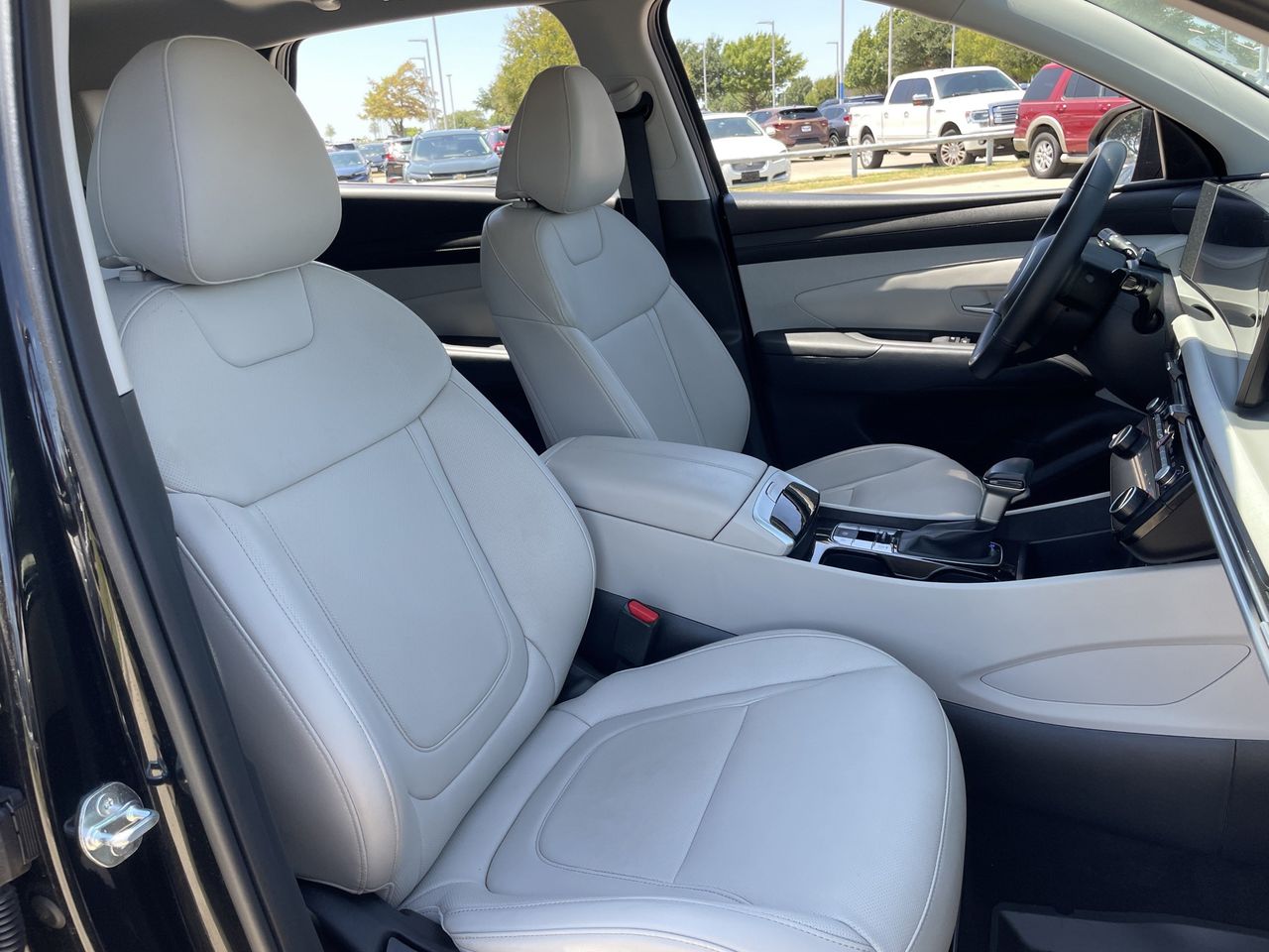 Used 2025 Phantom Black Hyundai SEL Convenience image 25