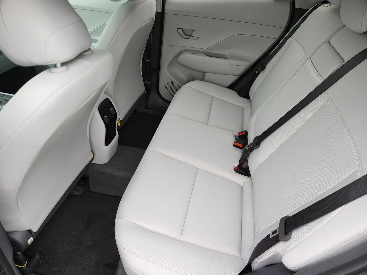 New 2026 PE2 Gray Hyundai SEL Sport FWD image 28