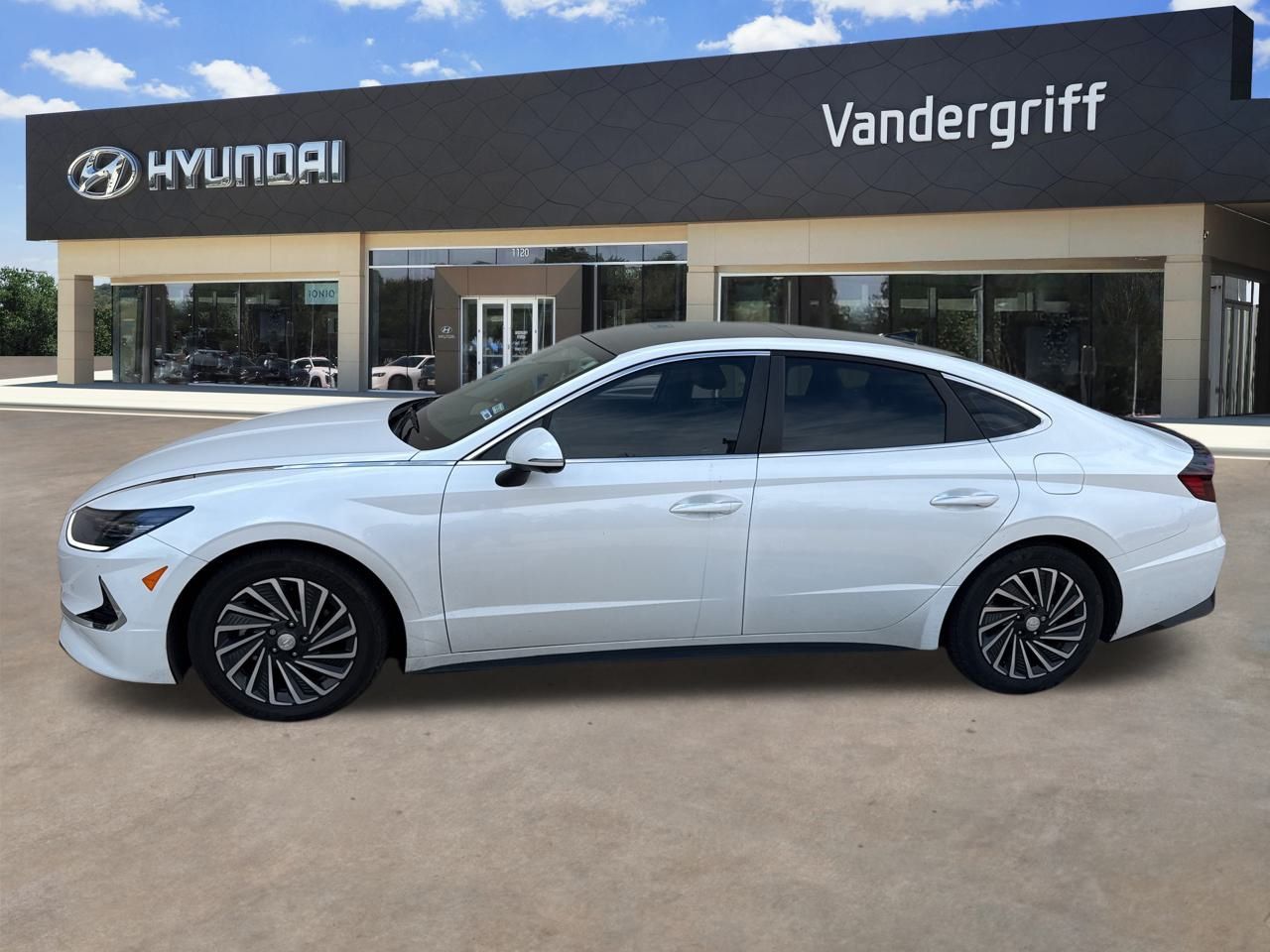 2021 Hyundai Sonata Hybrid Limited photo 2