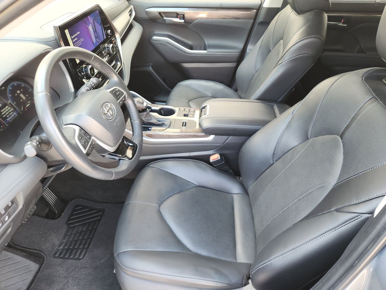 Used 2024 Moon Dust Toyota Limited image 8