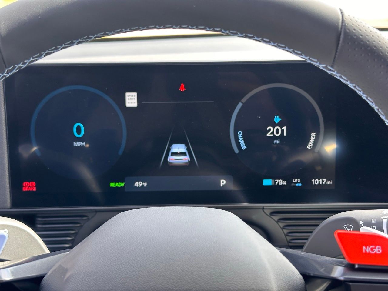 Used 2025 Atlas White Hyundai Base image 27