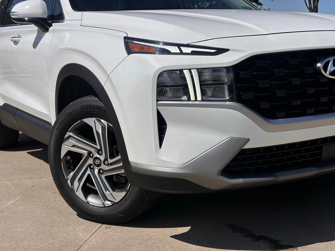 Certified Used 2023 Serenity White Pearl Hyundai SEL image 4