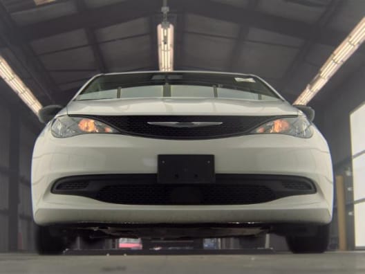 Used 2024 Bright White Chrysler LX image 3