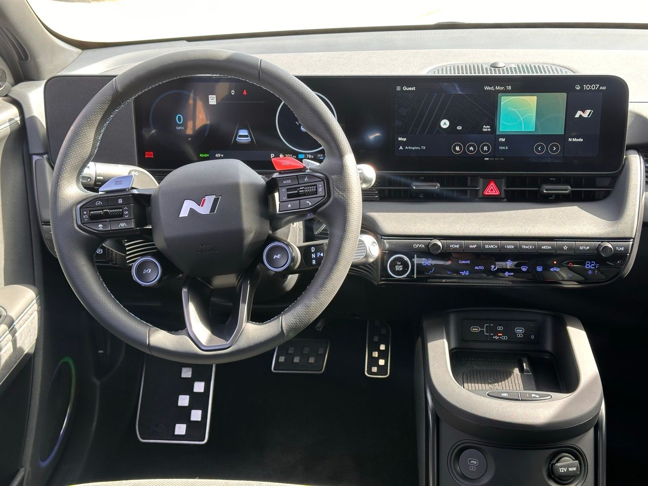 Used 2025 Atlas White Hyundai Base image 18