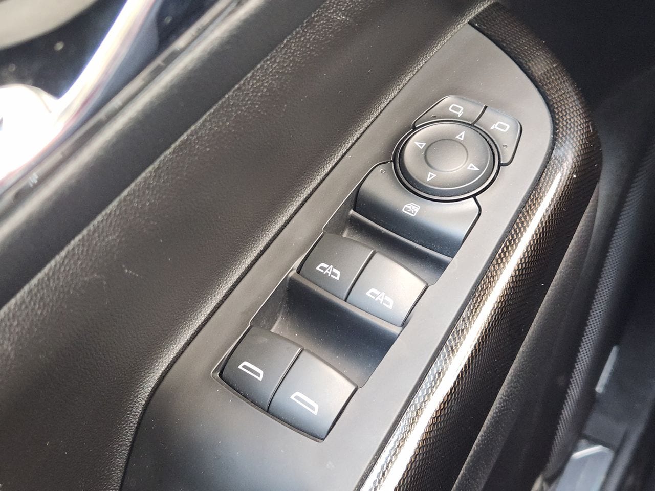 Used 2023 Ultra Blue GMC AT4 image 20
