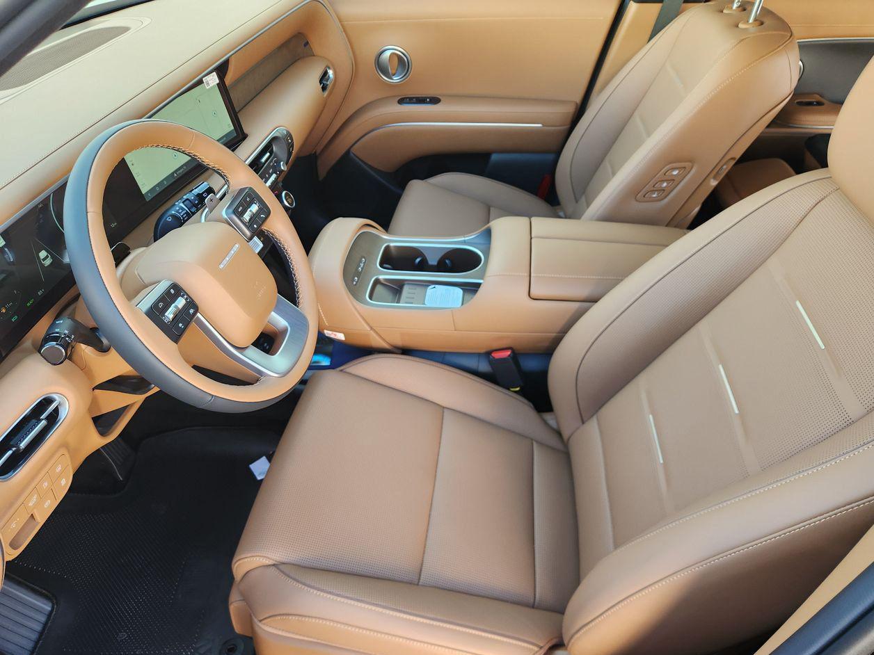 New 2027 Creamy White Pearl Hyundai Calligraphy image 10
