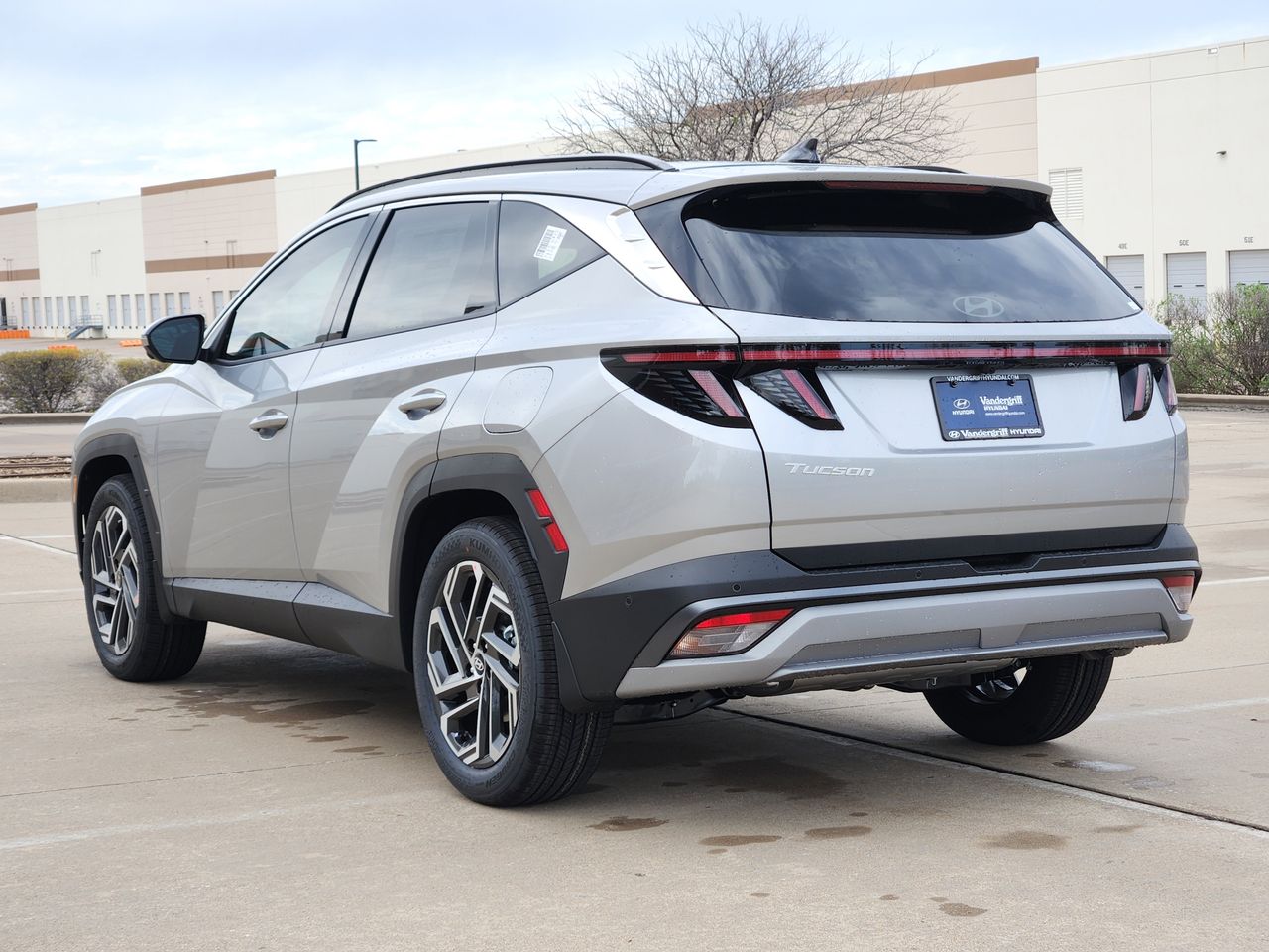 New 2026 R2T Silver Hyundai Limited FWD image 3